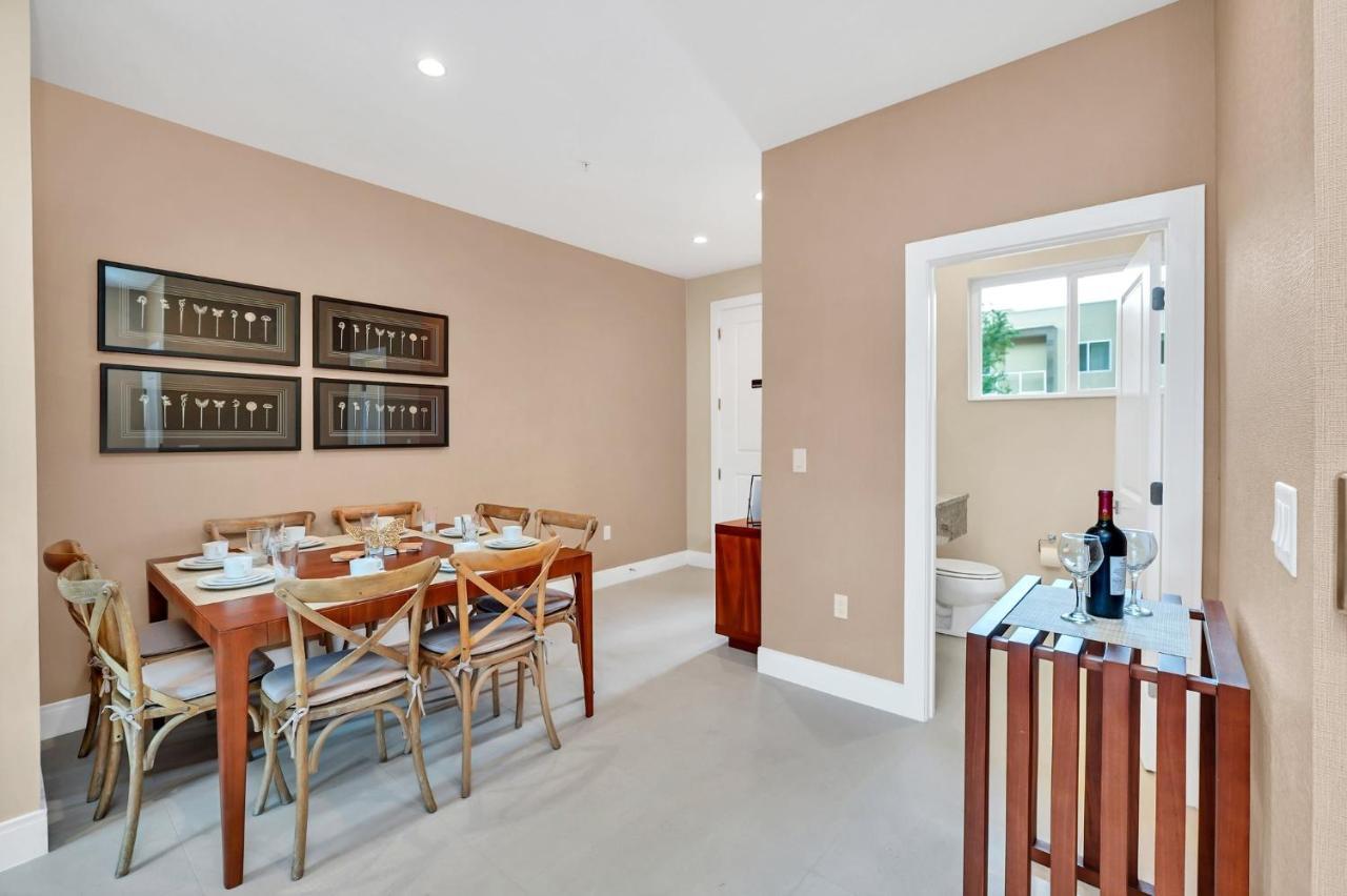 אורלנדו Luxury Villa Less Than A Mile From Disneyworld -Bonus Elevator- מראה חיצוני תמונה
