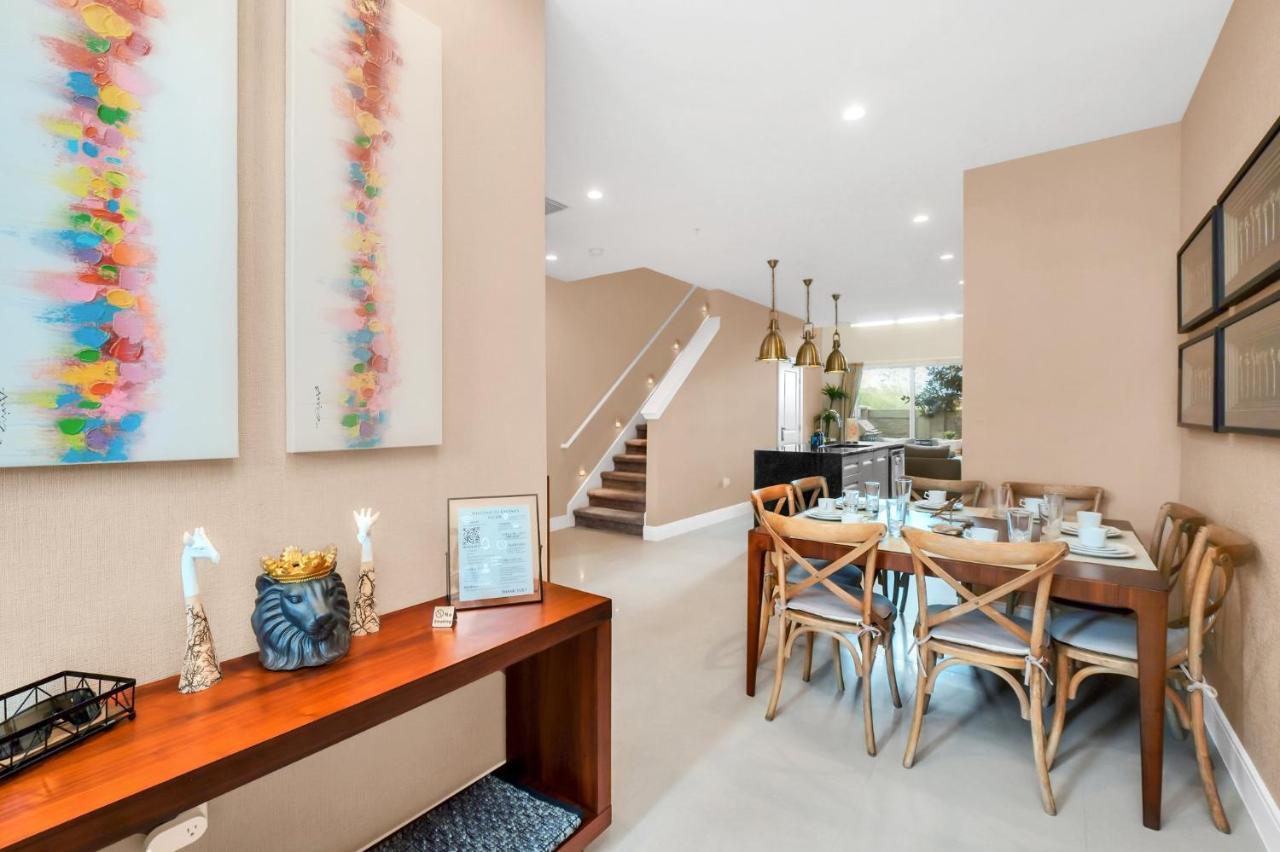 אורלנדו Luxury Villa Less Than A Mile From Disneyworld -Bonus Elevator- מראה חיצוני תמונה